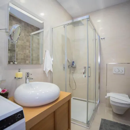 Apartman Faros